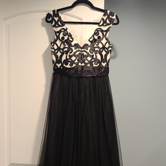 NWT Aidan Mattox Embroidered Bodice Mesh Ball Gown - Picture 7 of 9